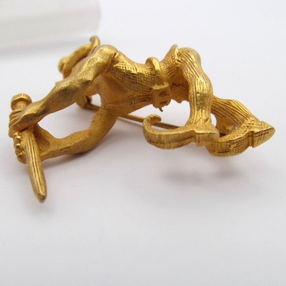 Vintage Elves Gold Tone Rhinestone with Hammer and Nail Brooch Set by Geno Ltd - Picture 11 of 16